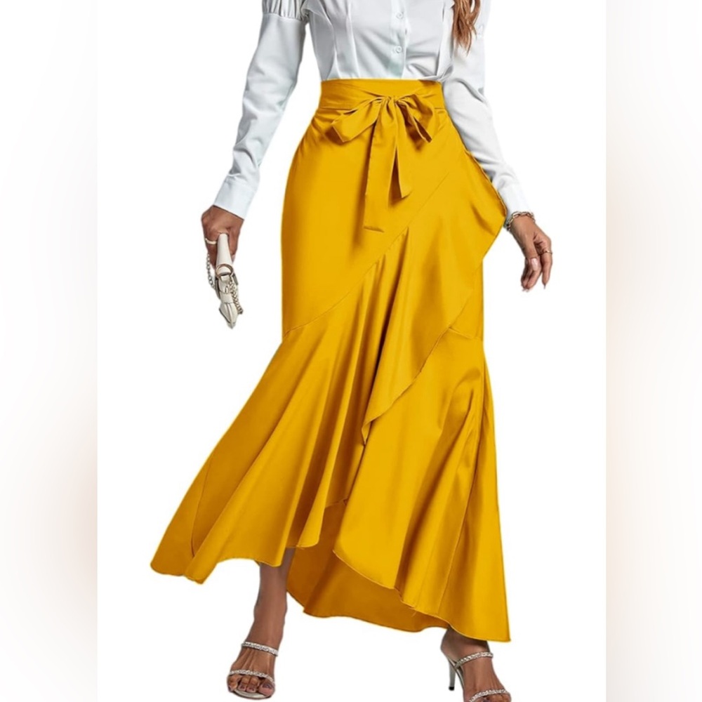 Yellow ruffled mermaid skirt NWT